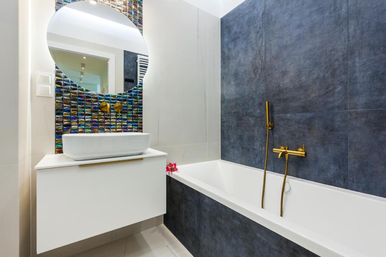 Plac Unii Aquamarine Premium Apartment Gdynia Luaran gambar